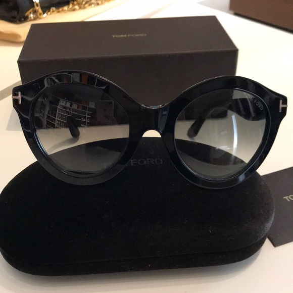 COPY - Tom ford sunglasses ? perfect condition main image 3